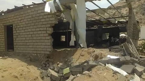 سقوط ٢٠ شهيدًا وجريحًا في قصف معسكر للجيش اليمني بمودية