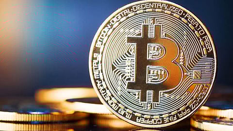 ارتفاع سعر عملة بيتكوين إلى 35 ألفًا و373 دولارًا