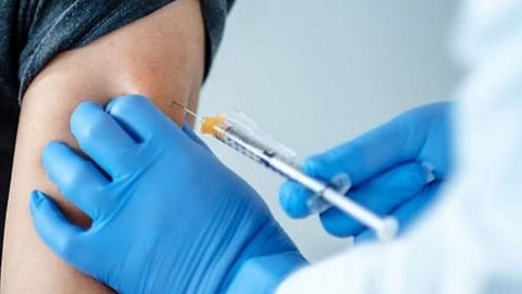 واشنطن تعلن استعدادها توفير جرعات تنشيطية للقاح كورونا