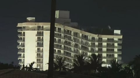 بالفيديو.. تفجير بقايا المبنى المنهار في ميامي الأمريكية