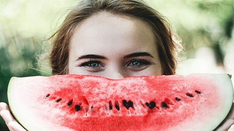 متخصصون: لا تتخلصوا من قشرة البطيخ.. تحتوي على 6 فوائد غذائية