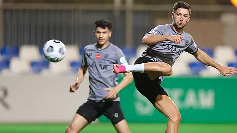 «الهلال» يعلن إصابة سعد الناصر بتمزق في العضلة الأمامية