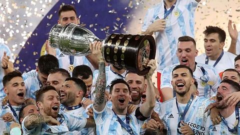الأرجنتين تهزم البرازيل وتفوز بكأس كوبا أمريكا.. وإنجاز جديد لميسي