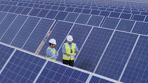 الصندوق السعودي يدشن مشروع توفير الطاقة الشمسية لمدارس باكستانية