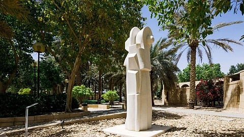 «الرياض آرت» يختار 20 فنانًا للمشاركة في ملتقى طويق الدولي للنحت