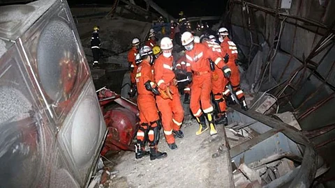 حصيلة ضحايا انهيار الفندق الصيني بـ«جيانجسو» ترتفع لـ17 شخصًا