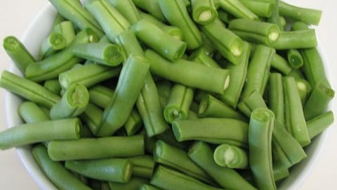 مختصون: تناول الفاصولياء الخضراء نيئة يقود للتسمم بـ«فاسين»