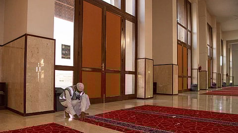 بالصور.. «الشئون الإسلامية» تنتهي من فرش مسجد «ميقات» بمواصفات عالمية