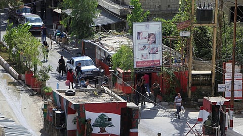 دوي قنابل واشتباكات مسلحة بمخيم عين الحلوة في لبنان