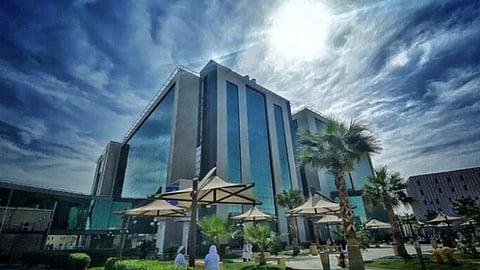 «سعود الطبية» تُطلق مبادرات لخدمة المرضى ذوي الإعاقة