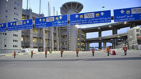 بالصور.. حرس الحدود يشارك في خدمة ضيوف الرحمن بمنى