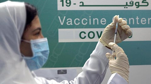 «الصحة»: تلقِّي ثاني جرعات اللقاح بعد 42 يومًا من الأولى