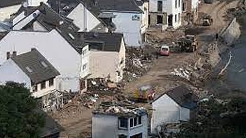 بايرن ميونخ وشالكه يخوضان مباراة لدعم المتضررين من الفيضانات بألمانيا