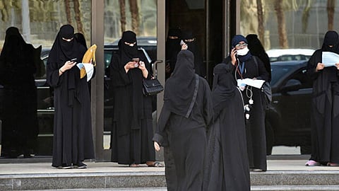 محامية: سبب واحد يجعل النساء أكثر الفئات عرضة لخيانة التوكيل العام