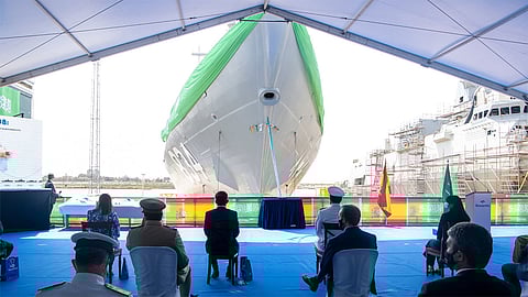 قائد البحرية السعودية يرعى مراسم تعويم سفينة جلالة الملك «جازان» بإسبانيا