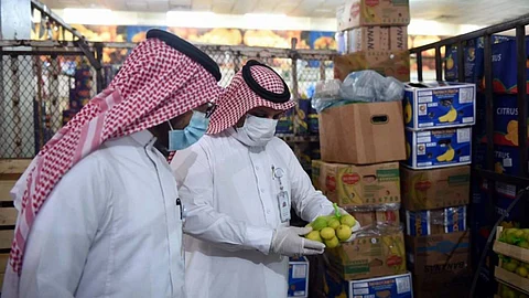 تنفيذ 3 آلاف جولة رقابية وضبط 60 تجاوزًا صحيًا بالطائف