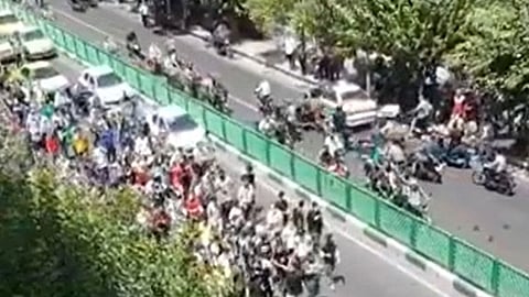 بالفيديو.. طهران تنضم لاحتجاجات إيران بشكل مفاجئ