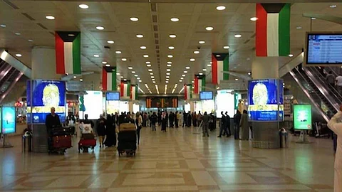 الكويت تمنع سفر مواطنيها غير المحصنين من كورونا