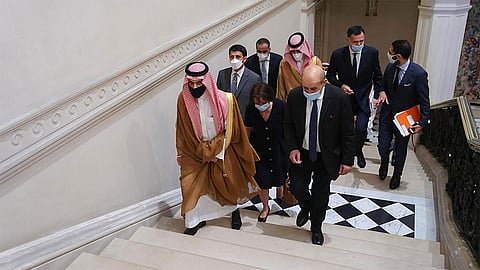 وزير الخارجية ونظيره الفرنسي يناقشان فرص التعاون الاقتصادي