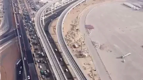 فتح حركة السير على جسر العقيق بطريق «القصيم – الرياض»