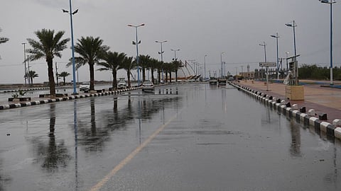 الحربي يتوقَّع موجة مطرية على 3 مناطق خلال الـ7 أيام المقبلة