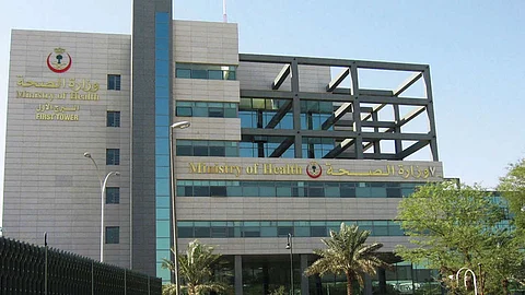 «الصحة»: متحورات كورونا سريعة الانتشار.. وعلى الجميع أخذ جرعتي اللقاح