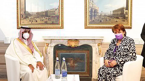 وزير الثقافة يبحث مع نظيرته الفرنسية التعاون المشترك بين البلدين