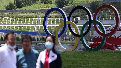 متطوع في أولمبياد طوكيو يتسبب في إصابة سيدتين إثر حادث