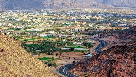 طقس الثلاثاء.. رياح وأمطار رعدية على 5 مناطق