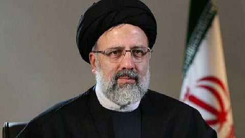 خامنئي يصادق رسميًا على تعيين رئيسي رئيسًا جديدًا للبلاد