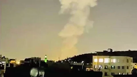 حصيلة جديدة لضحايا الانفجار القريب من منزل مسؤول الدفاع الأفغاني