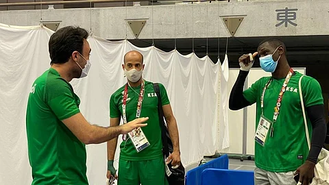 الفيصل يؤازر طارق حامدي قبل معترك الكاراتيه في طوكيو 2020