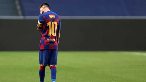 صدمة رحيل ميسي عن برشلونة تتصدر الصفحات الأولى بالصحف الإسبانية