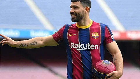 المصائب لا تأتي فرادى.. أجويرو يصدم برشلونة