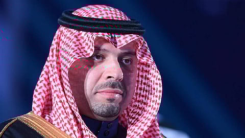 أمير الحدود الشمالية يقلد مدير السجون بالمنطقة رتبته الجديدة