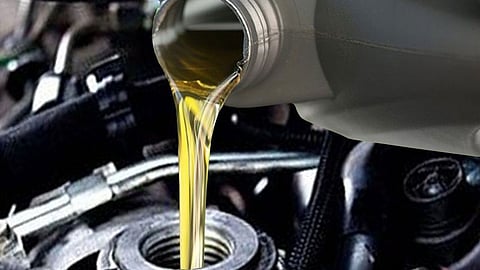 نصائح مهمة لاختيار «زيت المحرك» المناسب لسيارتك