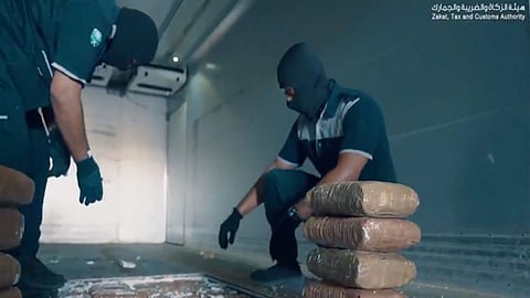 ضبط 1.6 مليون حبة «كبتاجون» داخل شاحنة قادمة لميناء جدة الإسلامي