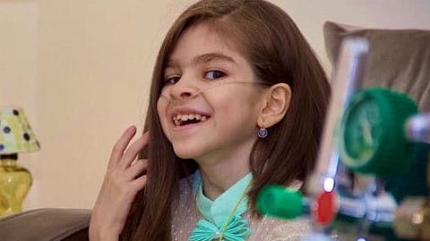 والد سفيرة الإنسانية يروي تفاصيل اللحظات الأخيرة في حياتها: ليتني سمعت صوتها