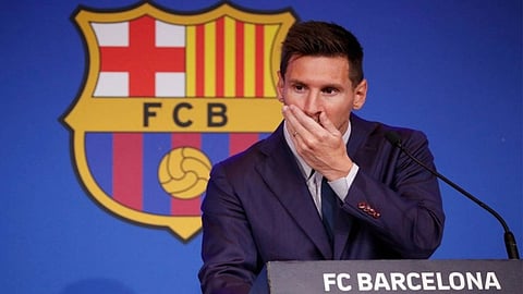 ميسي يعتزم مقاضاة برشلونة في حالة واحدة