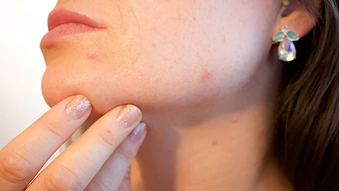 6 وصفات طبيعية تجعل بشرتك نضرة ومشرقة
