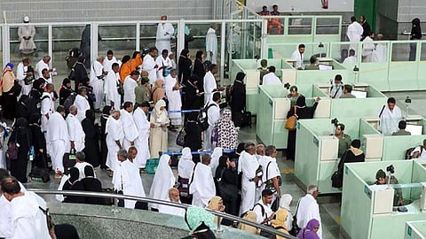 مطار الملك عبدالعزيز بجدة يستقبل أولى رحلات معتمري الخارج