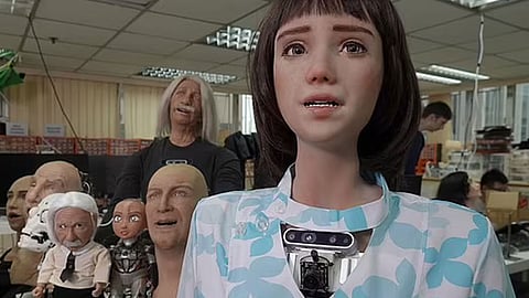 حكاية الممرضة الروبوت «جريس» المكلَّفة بمساعدة كبار السن