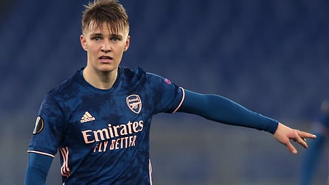 رسميًا.. أرسنال يحسم صفقة صانع ألعاب ريال مدريد