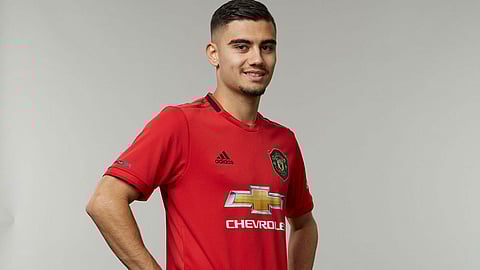 بيريرا ينضم إلى فلامنجو البرازيلي بعقد إعارة من مانشستر يونايتد