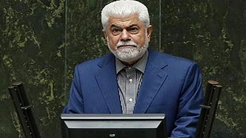رئيس لجنة الصحة في البرلمان الإيراني يعترف بفشل بلاده في إنتاج لقاحات كورونا