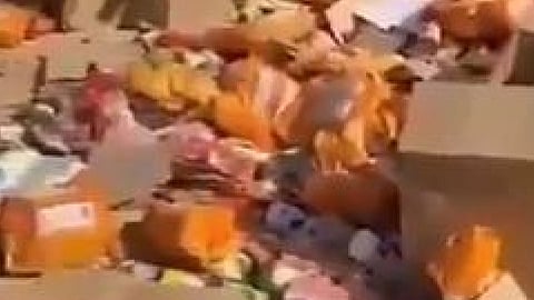 «كلنا أهل» تكشف حقيقة وملابسات مقطع المواد الغذائية المبعثرة بالخرج