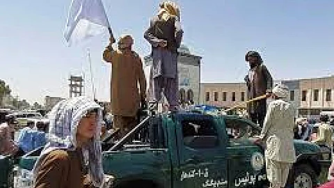 رغم التسليح والعتاد.. كيف انهزم الجيش الأفغاني أمام «طالبان»؟
