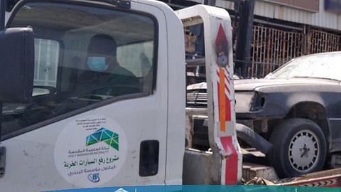 بالصور.. أمانة مكة: رفع أكثر من ألف سيارة تالفة من المحاور والشوارع الرئيسية