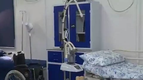 فيديو يوثق غرفًا مجهزة للمشتبه بإصابتهم بكورونا بمدارس جازان