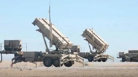 الدفاعات السعودية تعترض مسيرة مفخخة أطلقتها الميليشيات الحوثية باتجاه خميس مشيط